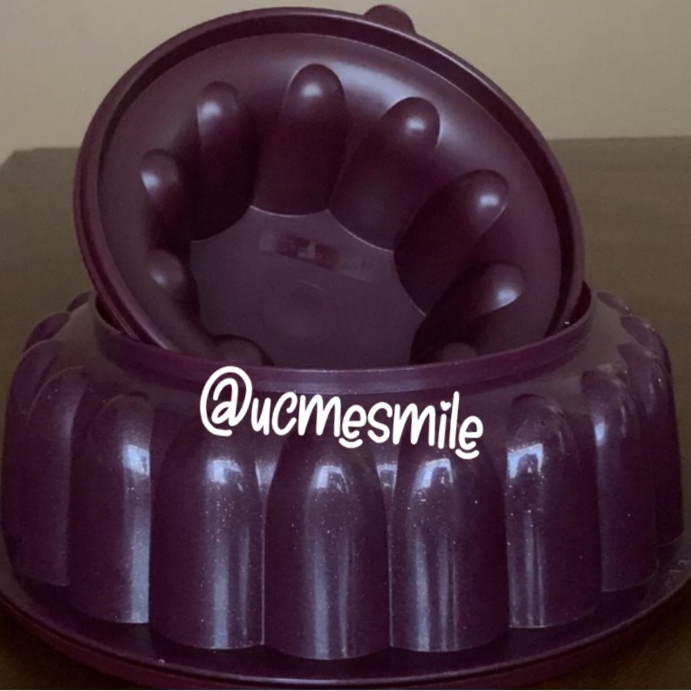 Tupperware Jello Jel-Ring Mold in Merlot with Glitter